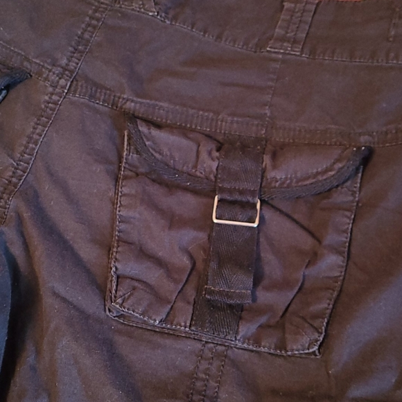 Fashion Exit Cargo Shorts - Picture 8 of 14